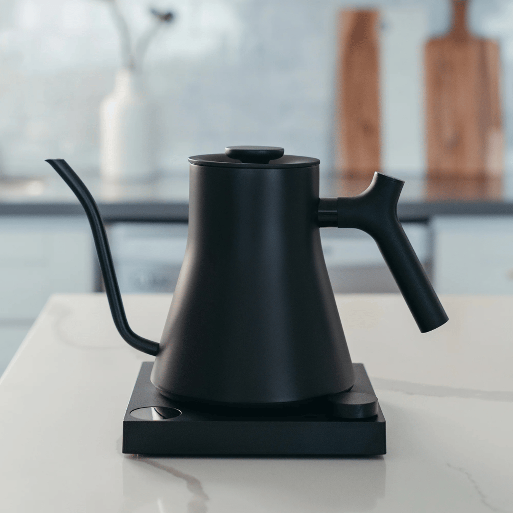 Stagg EKG Pro Electric Kettle - Matte Black - Image 4